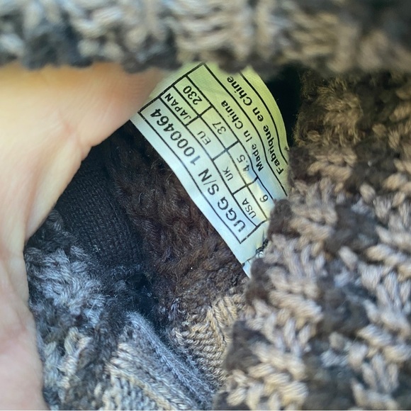 Ugg Australia Leland Cable Knit Boots With Buttons Size 6 Black - Picture 7 of 7